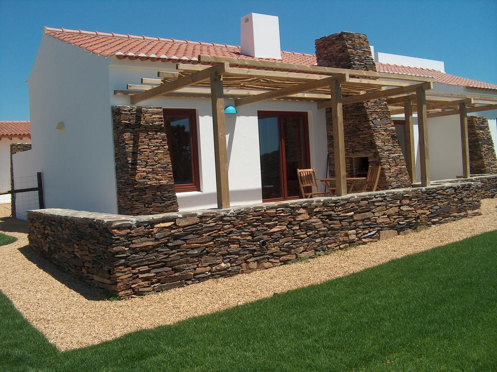 Casas Buganvilia Porto Covo