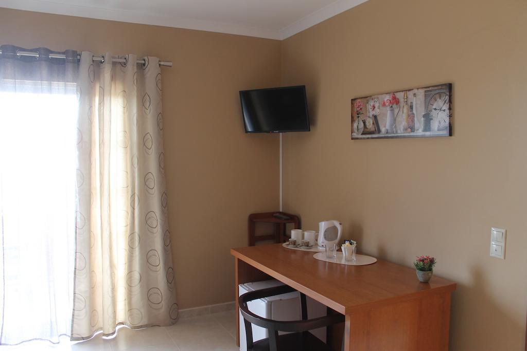 Casa Dos Cedros Guest house Lagos