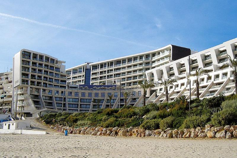 Oceanfront - Preferred And 5*