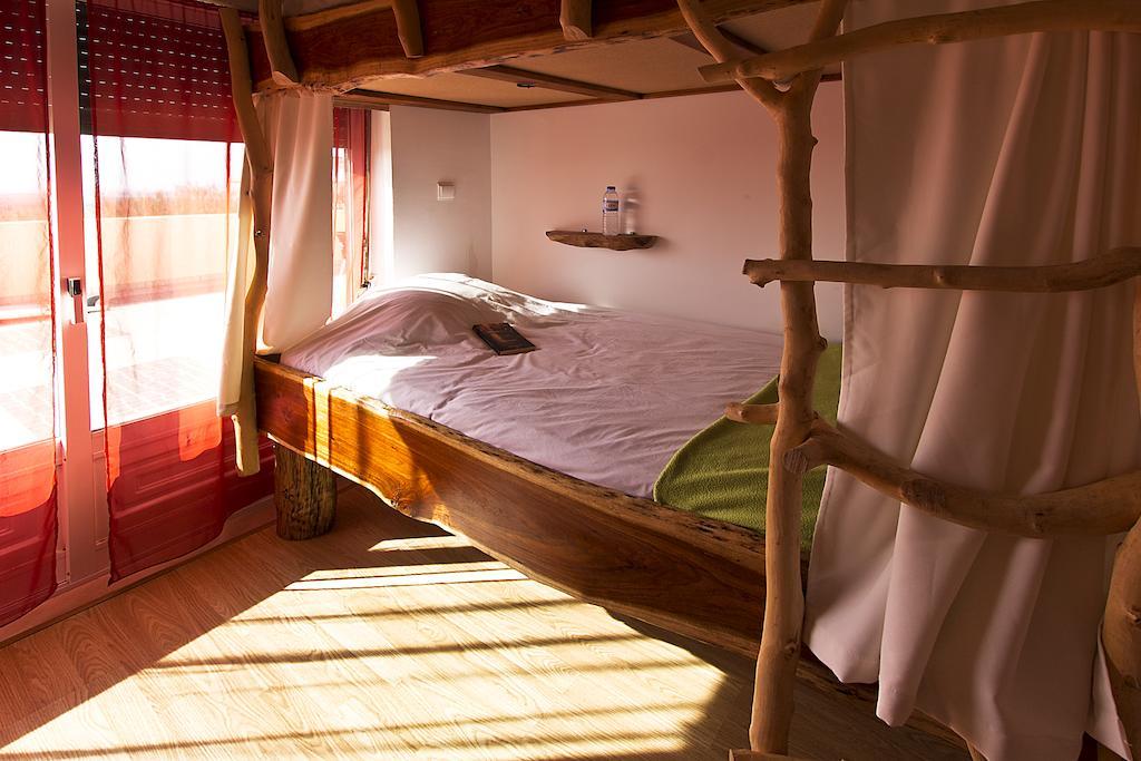Hostel Tribo Da Praia - Almagreira Surf