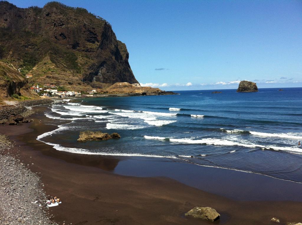 Hostel Madeira Surf Camp Porto Da Cruz