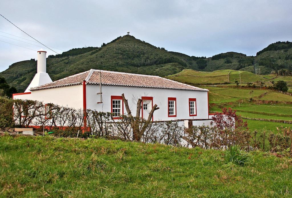Casa De Almagreira - Empreendimento De Turismo Em Espaco Rural -