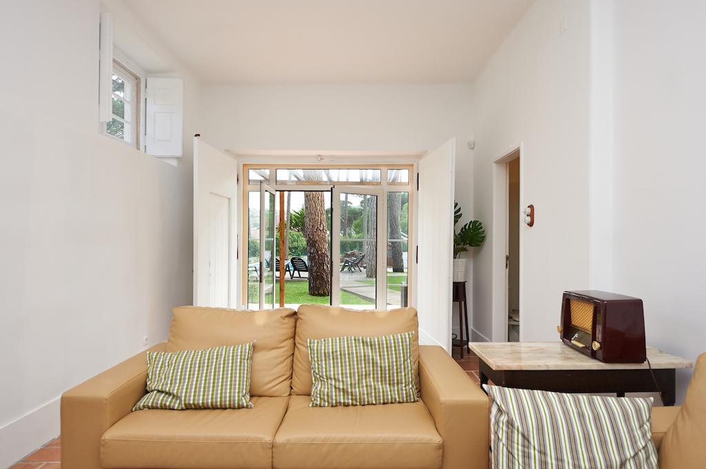 Villa Yellow House *