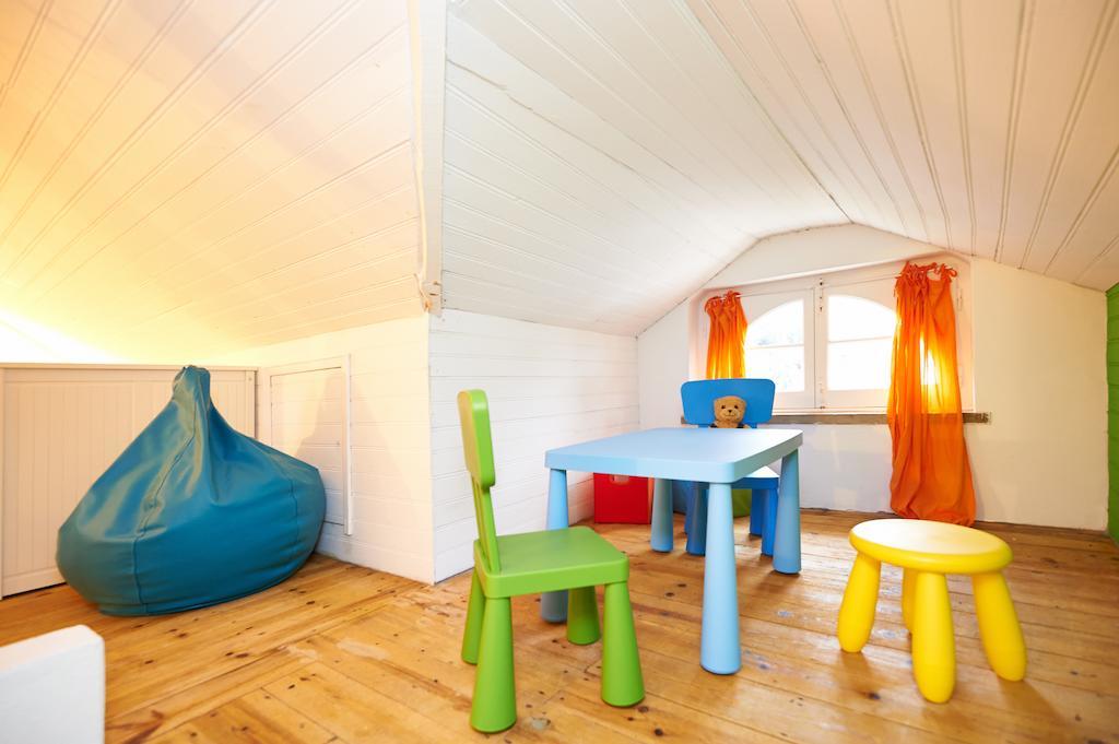 Villa Yellow House *