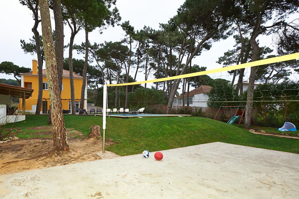 Villa Yellow House *
