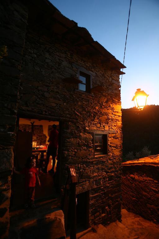 Holiday home Talasnal Montanhas De Lousa (Central Portugal)