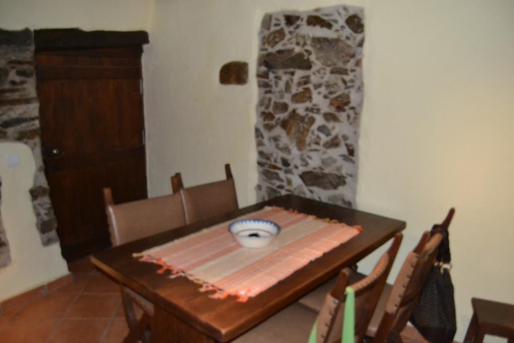Talasnal Montanhas De Lousa (Central Portugal)