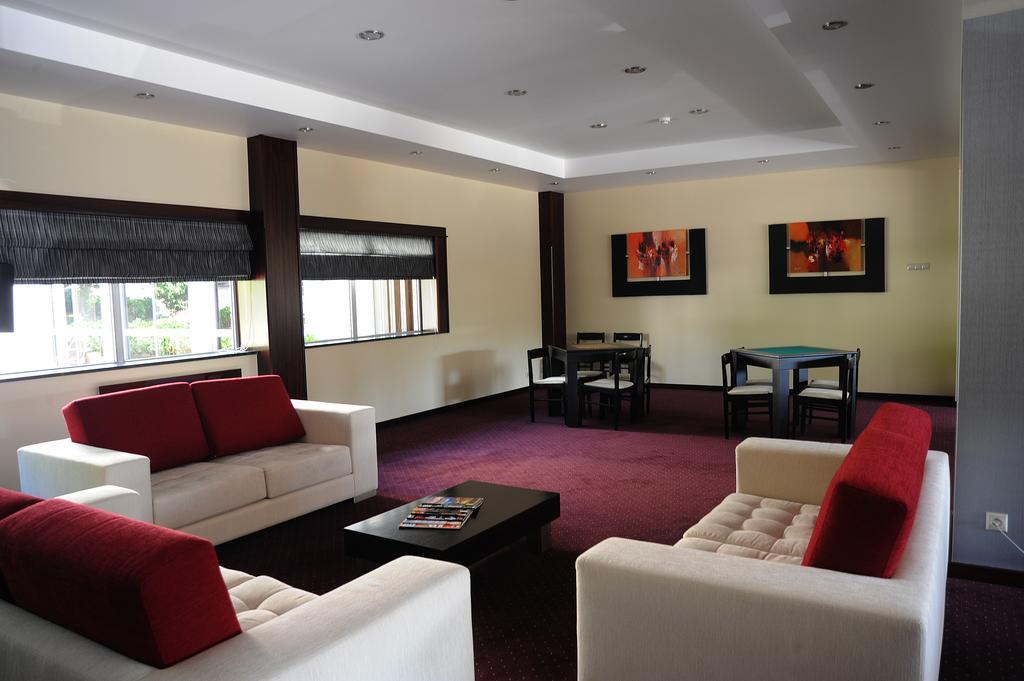 Hotel Colmeia Monte Real