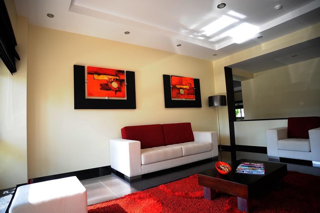 Hotel Colmeia Monte Real