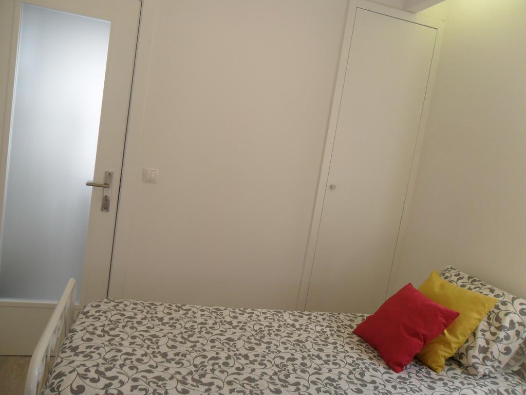 Apartment Bay