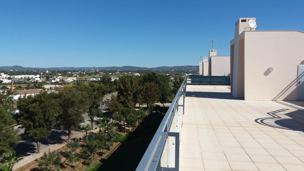 Novo Com Piscina Olhão