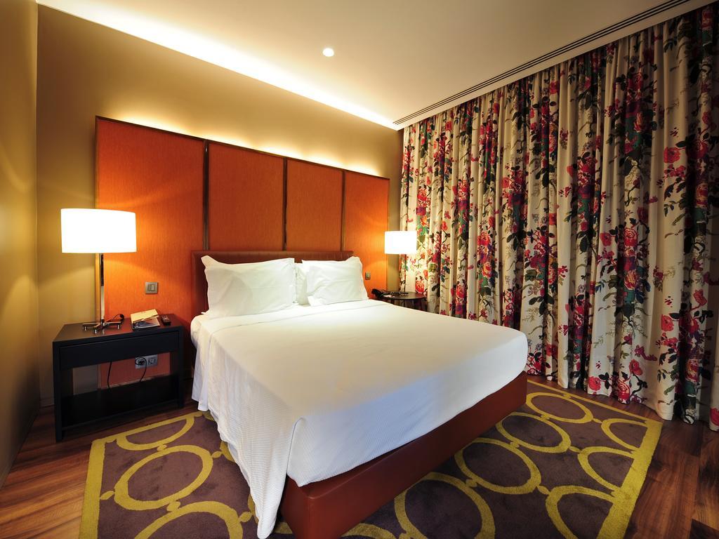 Hotel De Business &