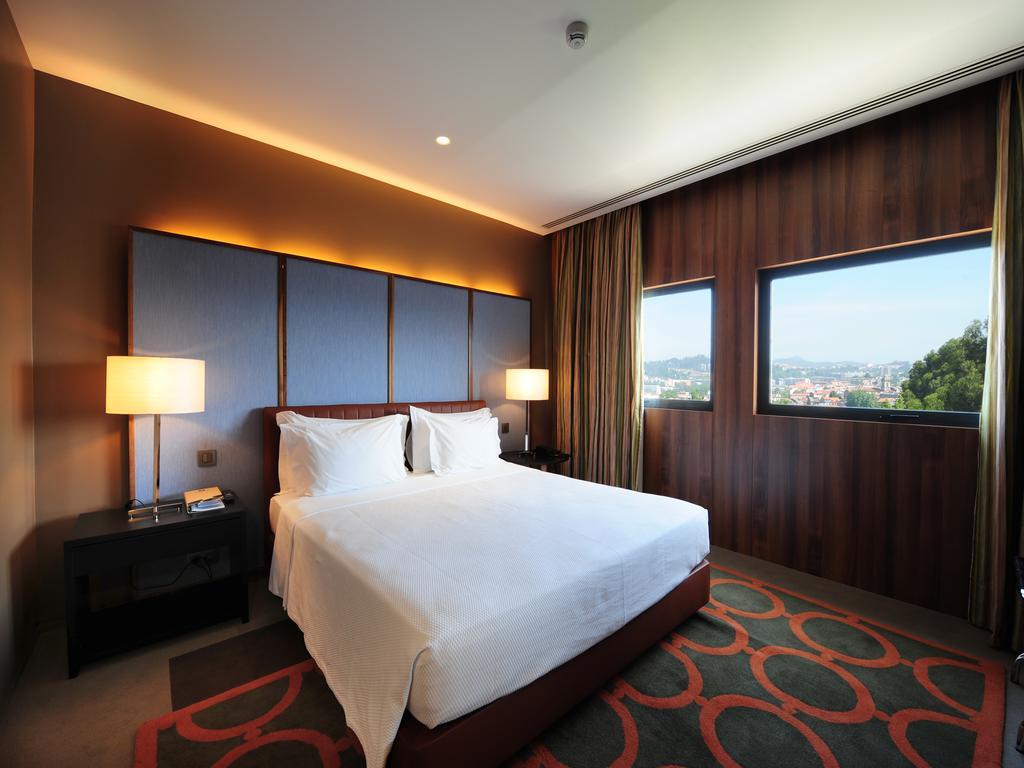 Hotel De Business & 4*
