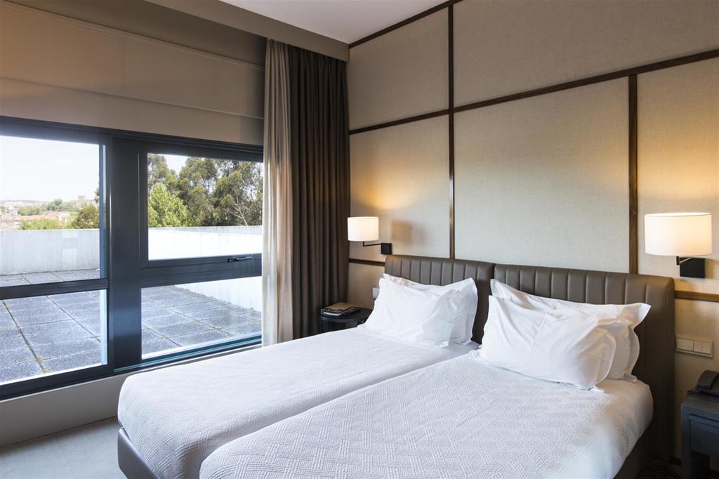 Hotel De Business &