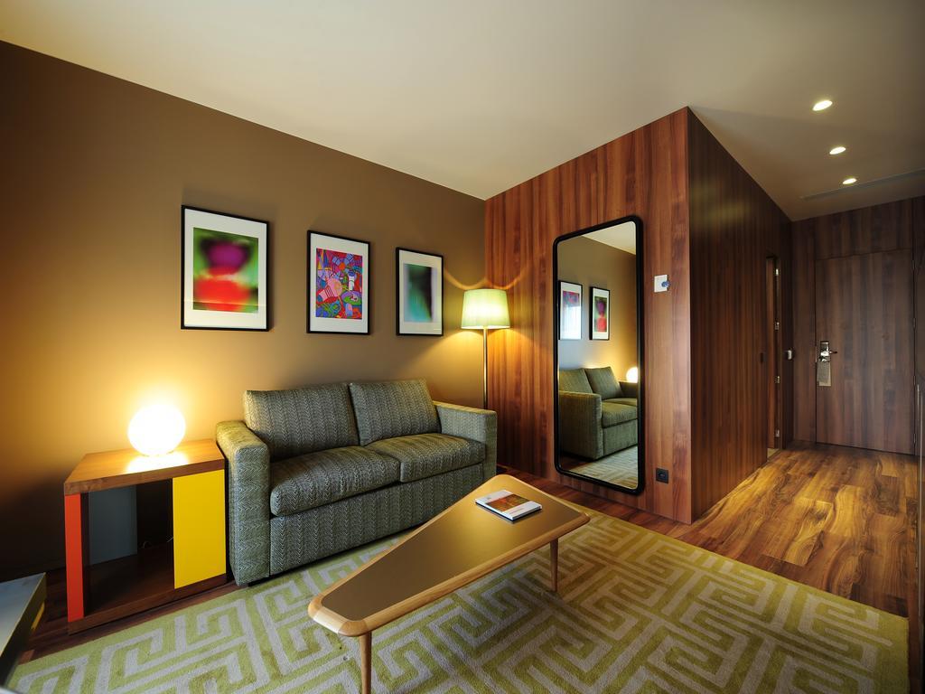 Hotel De Business & 4*