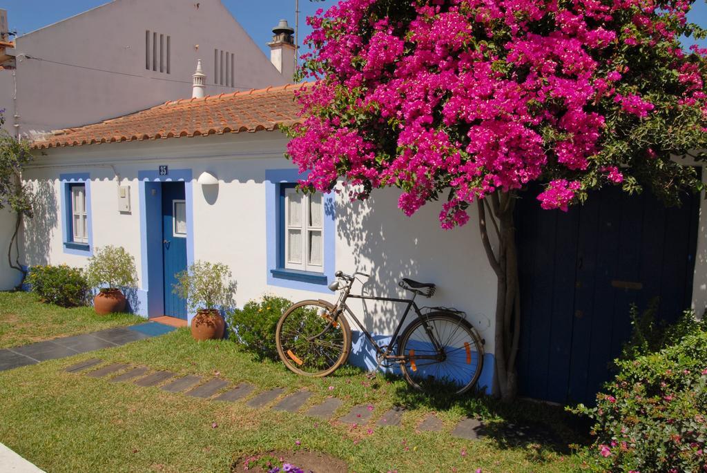 Bed & Breakfast Casinha De Taipa Without Television