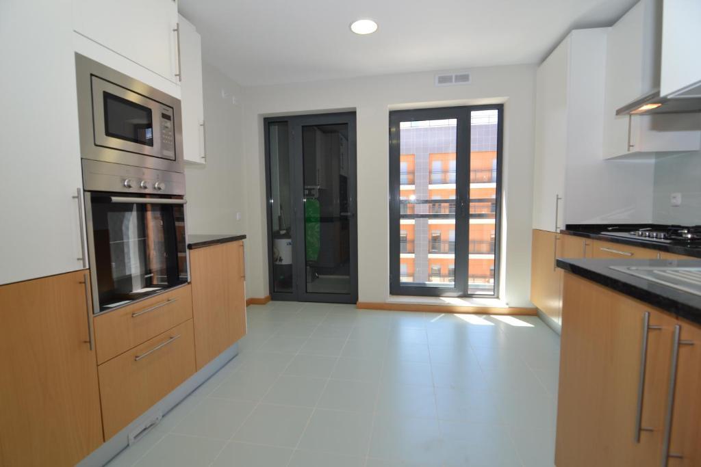 Privilege Folha De Louro With Rooftop Pool, Village Marina - Apartamento