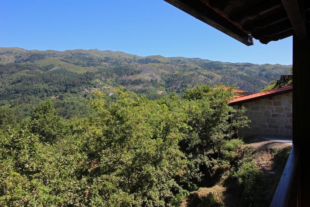 Encostas Da Torre