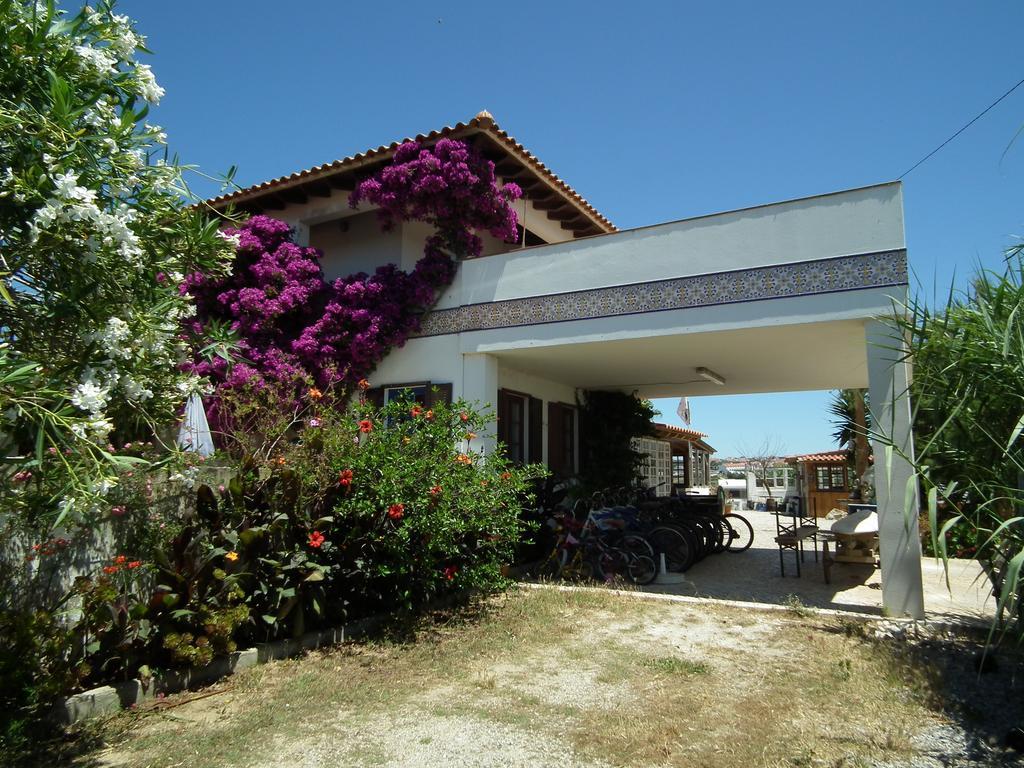 Hostal Da Silva Surfcamp *