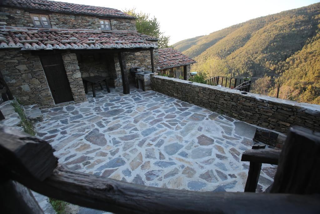 Holiday home Talasnal Montanhas De Lousa (Central Portugal)