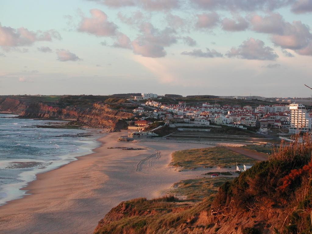 Hostel Native Surfhouse Praia da Lourinha