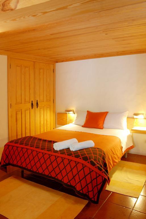 Casas Da Ribeira Seia