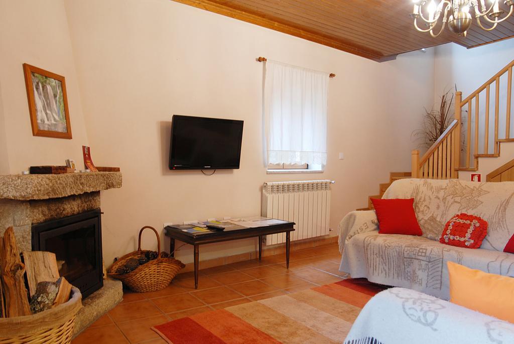 Casas Da Ribeira Seia