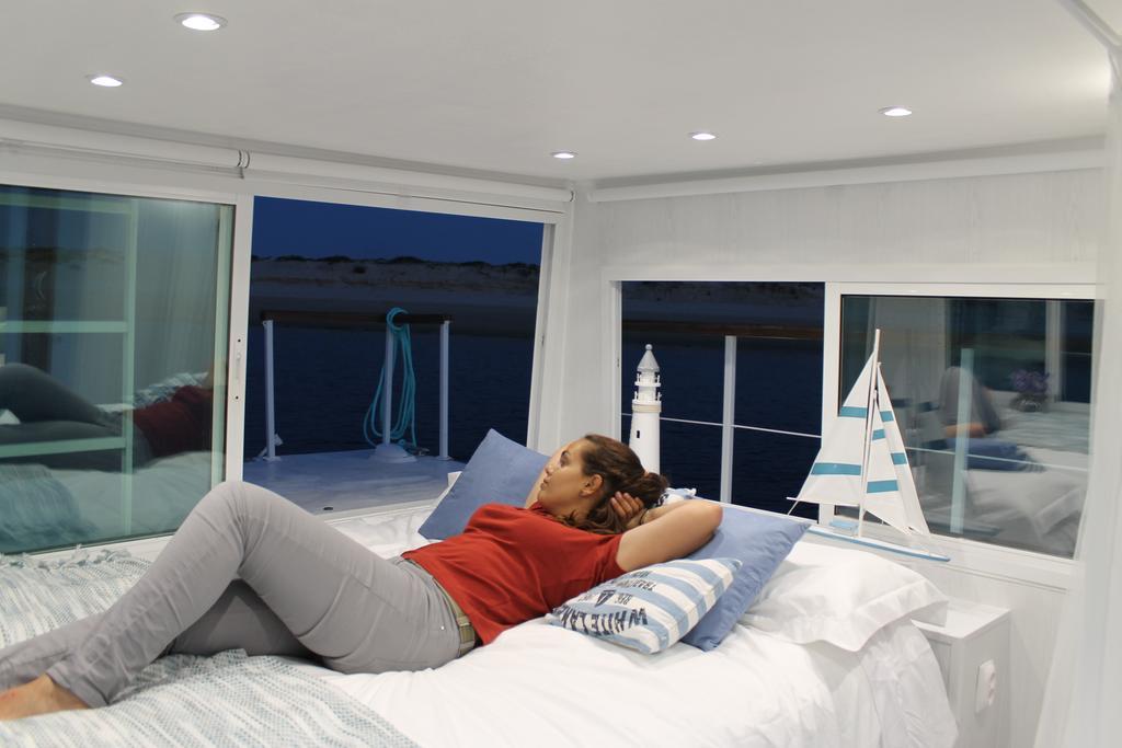 Hotel en barco Barco Casa