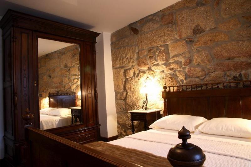 Casa Do Meio Do Povo - Turismo De Habitacao Country house