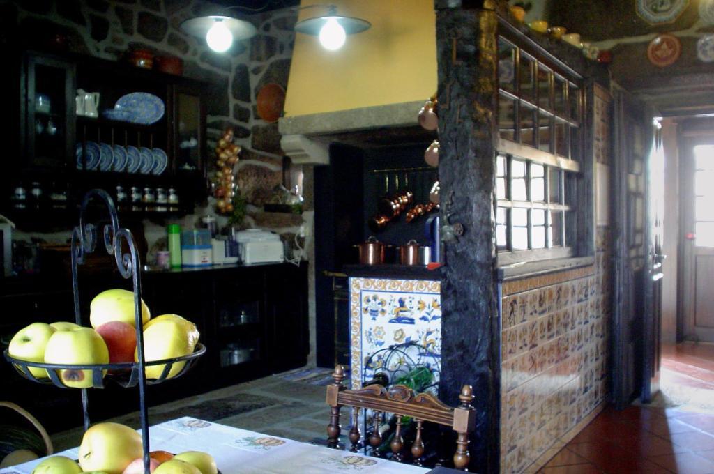 Casa Do Meio Do Povo - Turismo De Habitacao *