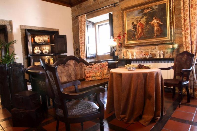 Casa Do Meio Do Povo - Turismo De Habitacao