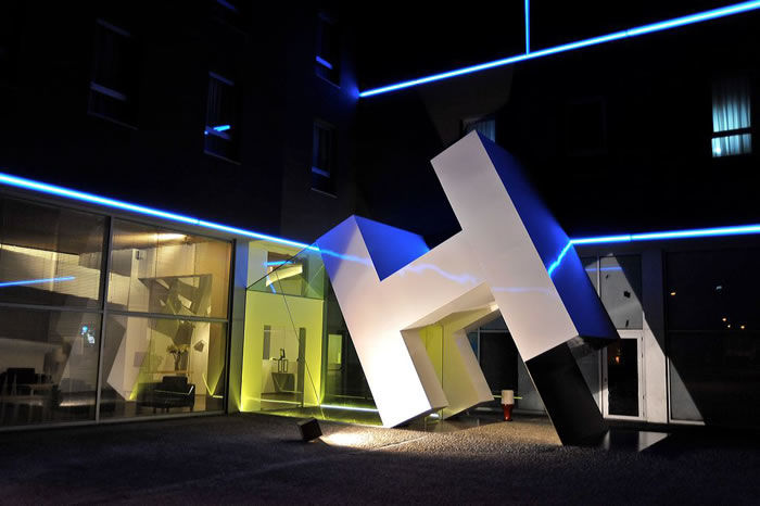 Hotel Basic By Axis