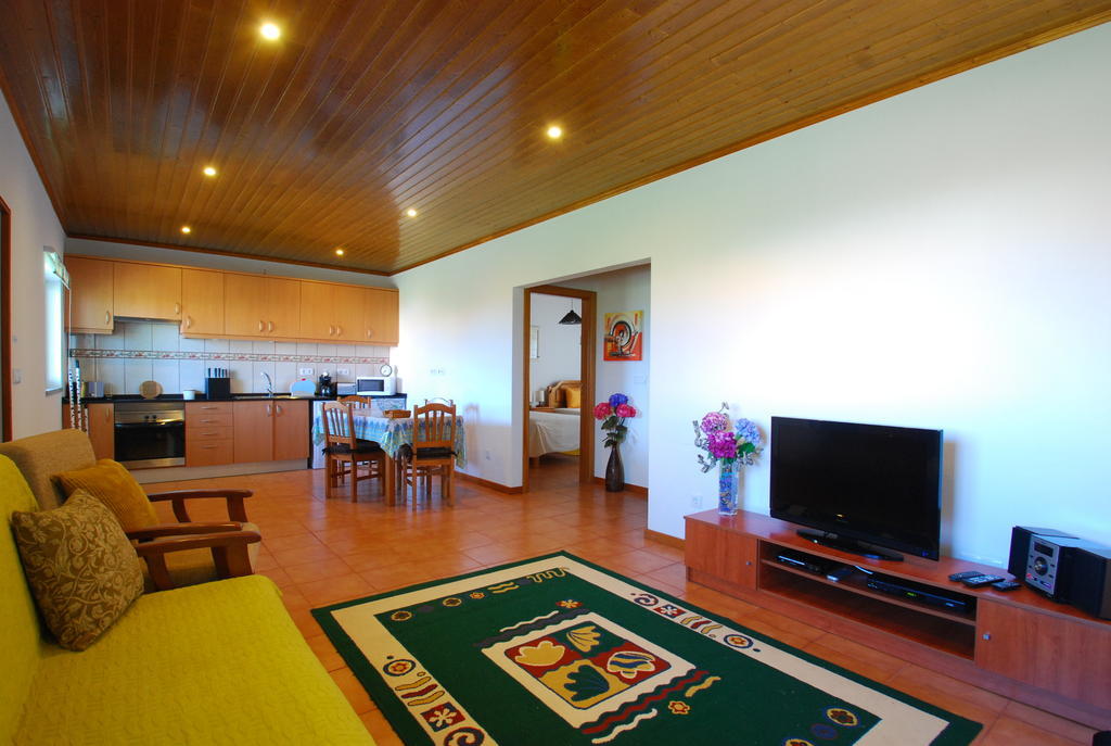 Casa de hóspedes Alojamentos Flores Island *