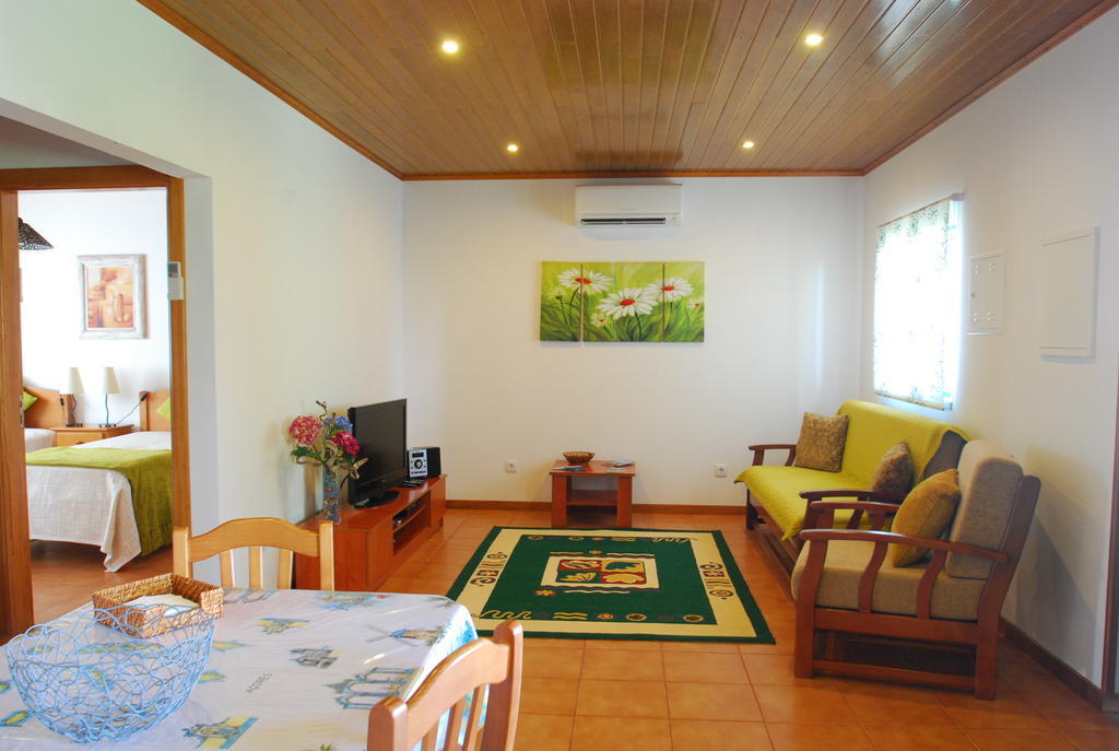 Casa de hóspedes Alojamentos Flores Island *