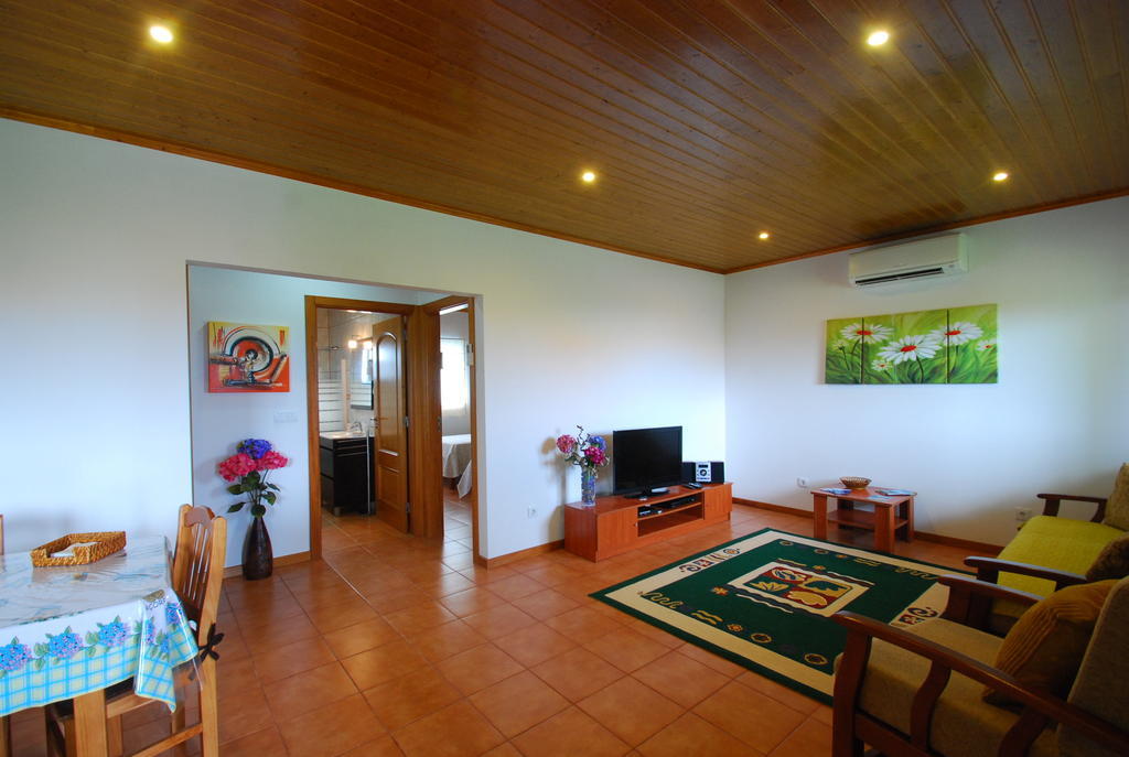 Casa de hóspedes Alojamentos Flores Island