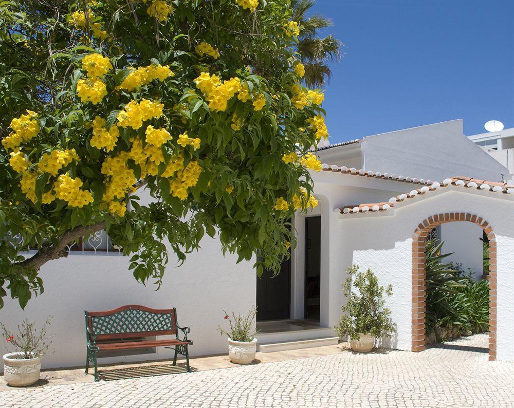 Pensión Village