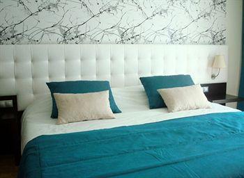 Hotel Vale Do Navio 4*