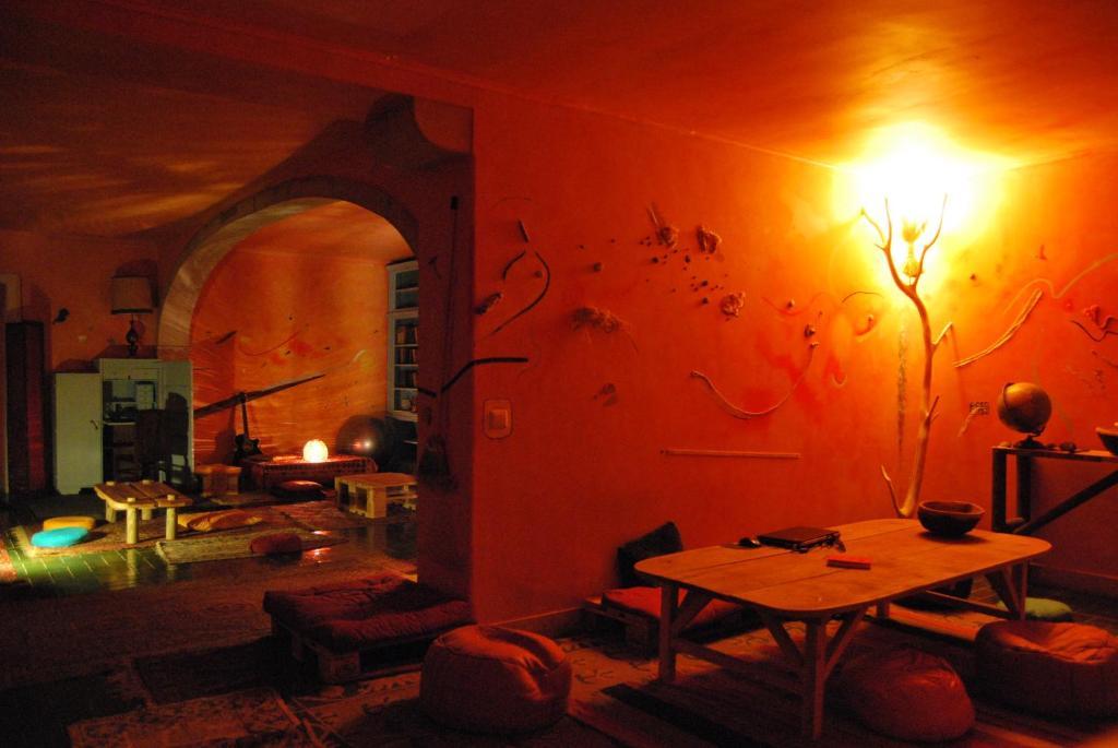 Almaa Hostel *