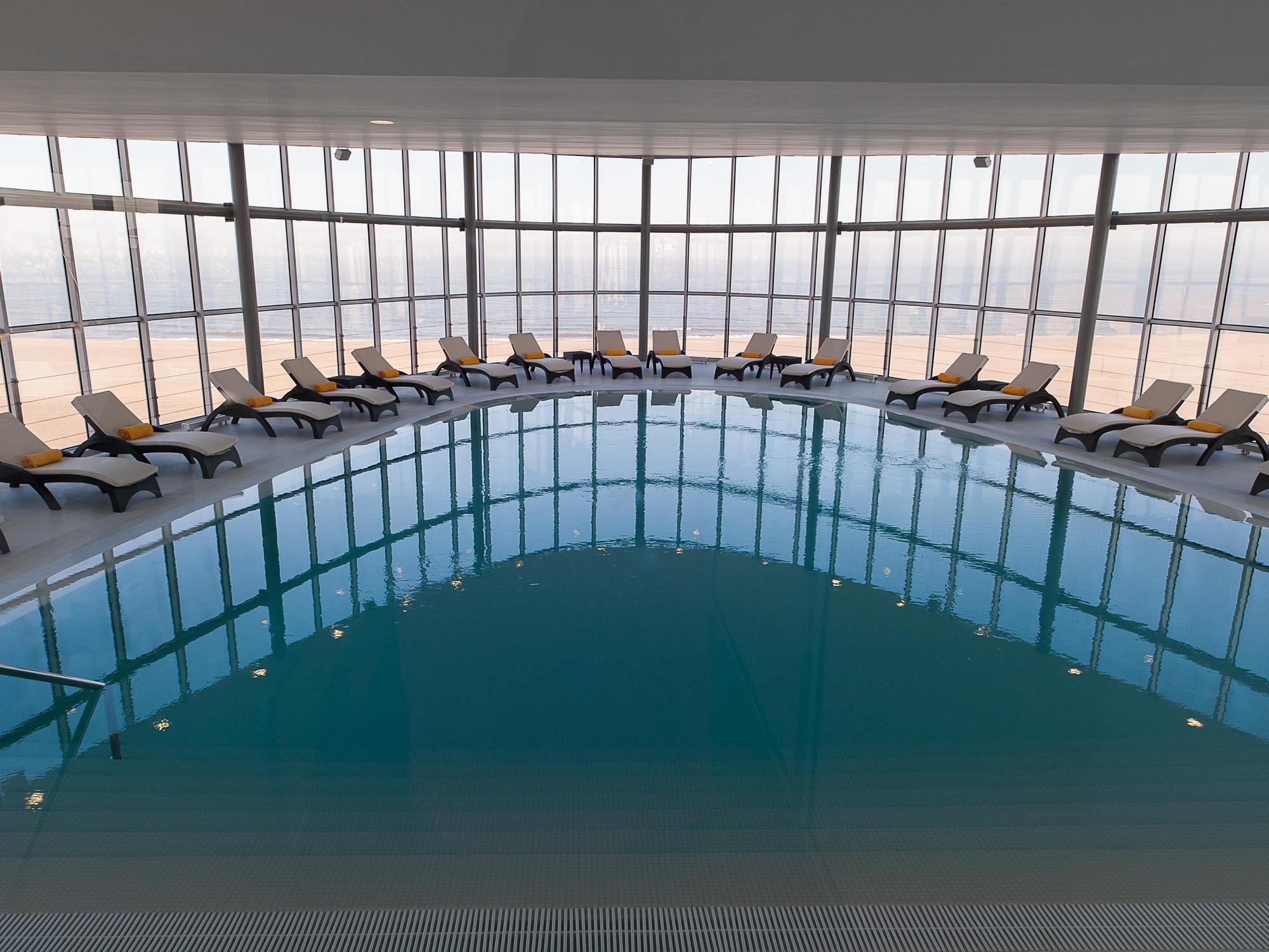 Hotel Eurostars Oasis Plaza 4*