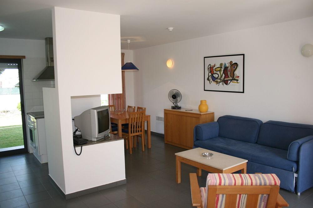 Quinta Figueirinhas & Quintinha Village Aparthotel 3*