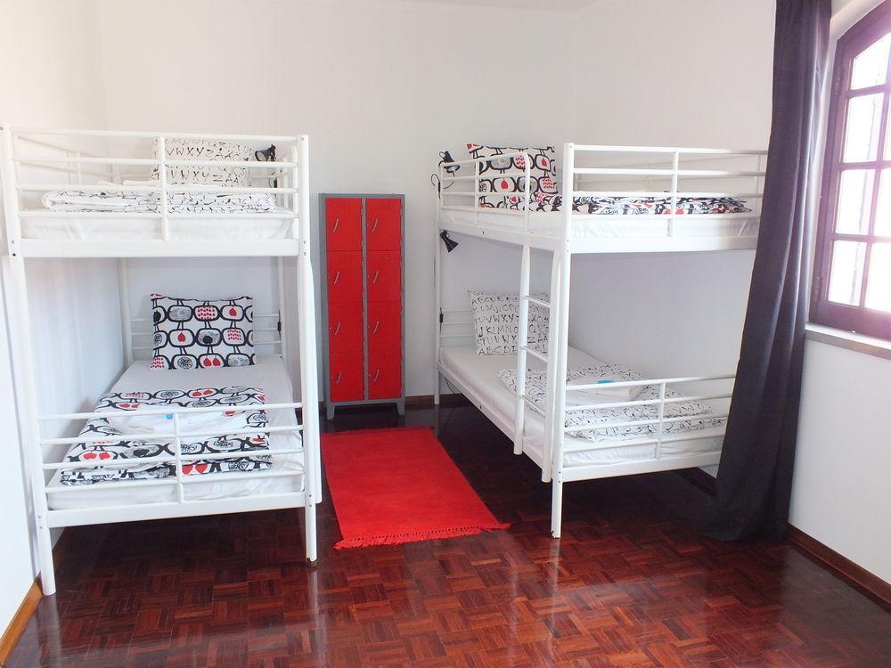 Dorms & Doubles * Peniche