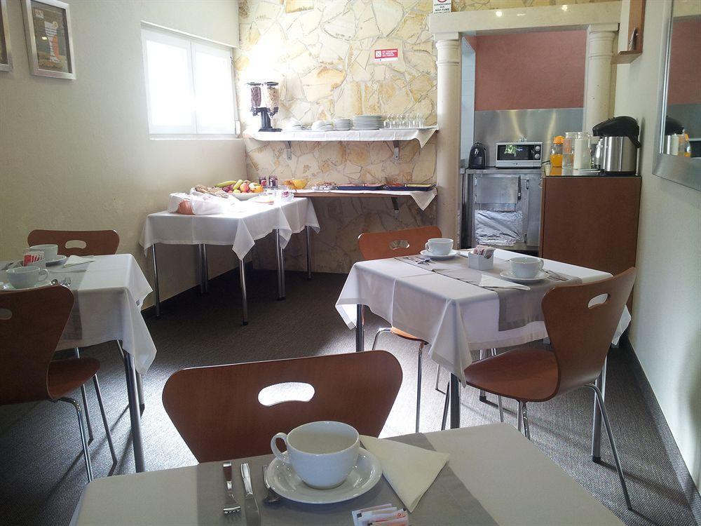 Laurus Hotel