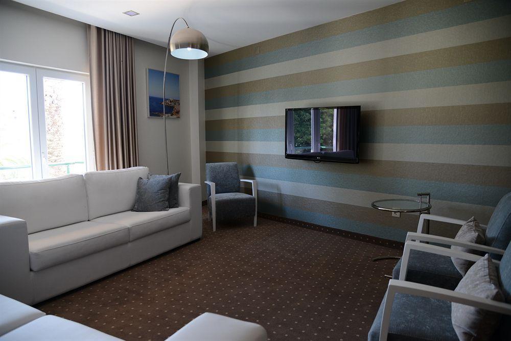 Laurus 2* Lourinha (Lisbon)