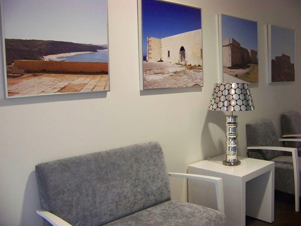Laurus Hotel 2*