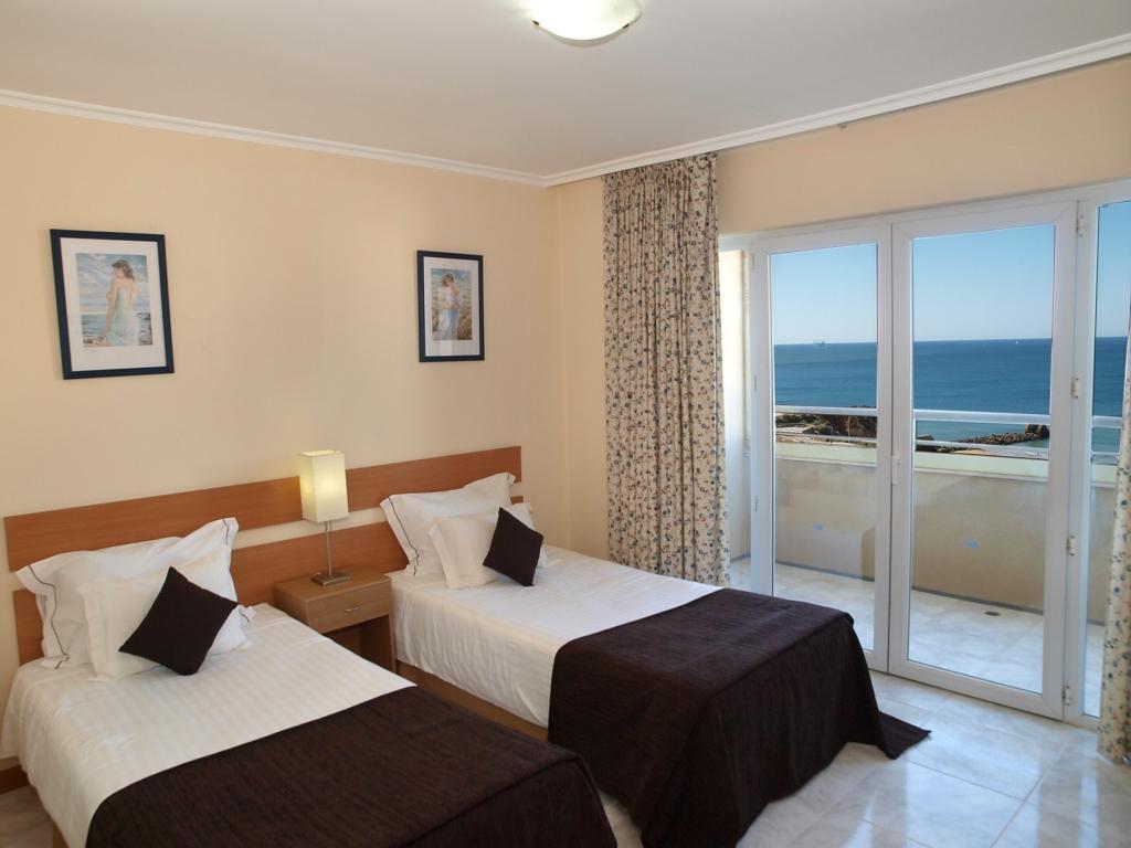Jardins Da Rocha Aparthotel 3*