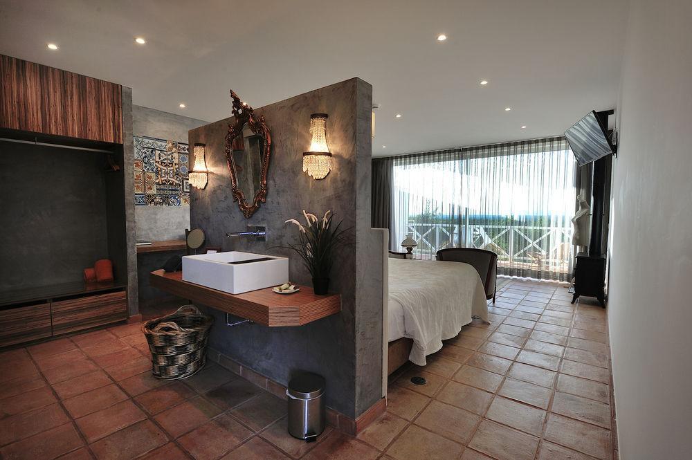 A Serenada Enoturismo Farm stay Grandola