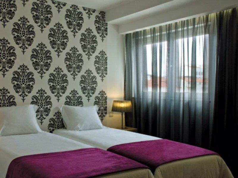Hotel Genesis