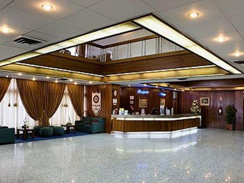 Hotel Center 4*