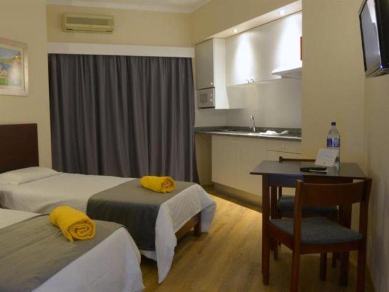 Aparthotel Duas Torres 4*