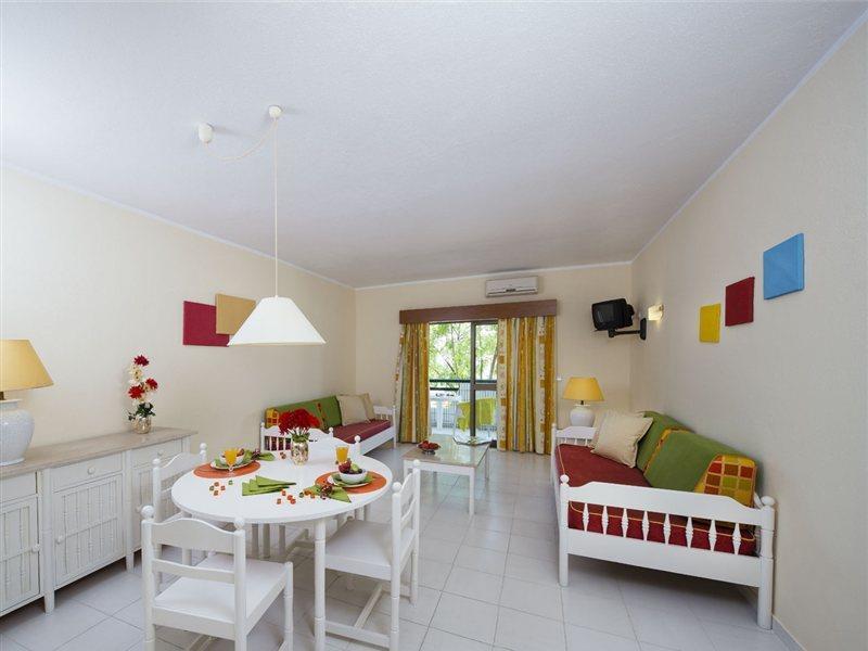 Aparthotel Cheerfulway Valmangude Jardim 3*